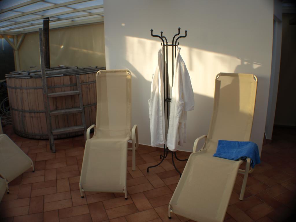 Bed and Breakfast Marben Panzió Hegykő Exterior foto